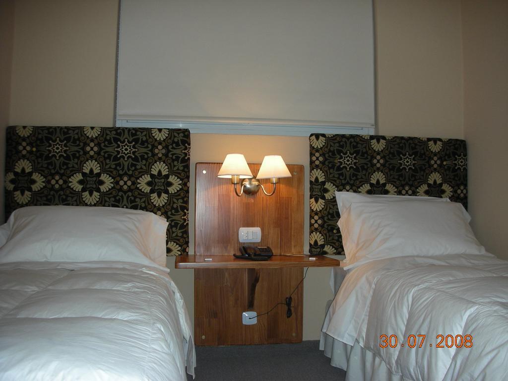 Euskadi Hotel Хенераль Пико Номер фото