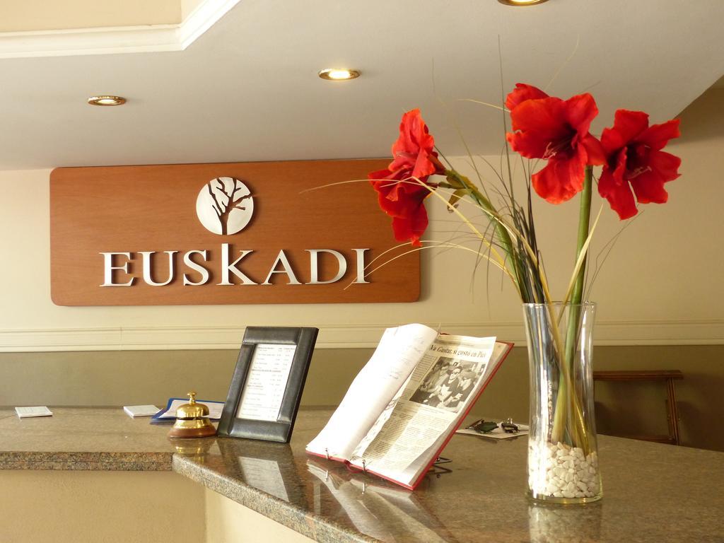 Euskadi Hotel Хенераль Пико Экстерьер фото